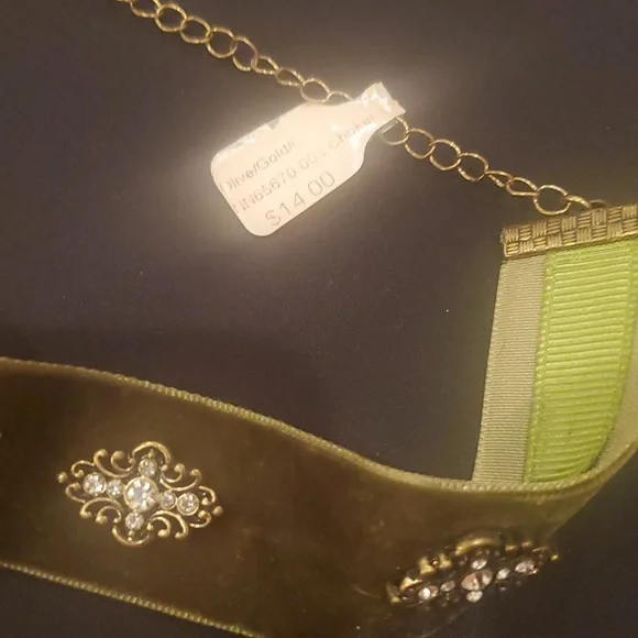 Vintage Olive Green Velvet Choker - Picture 3 of 7